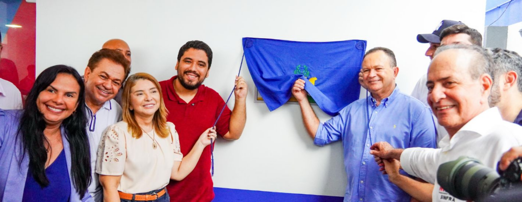 Iracema Vale participa de inauguração de obras em Barreirinhas 